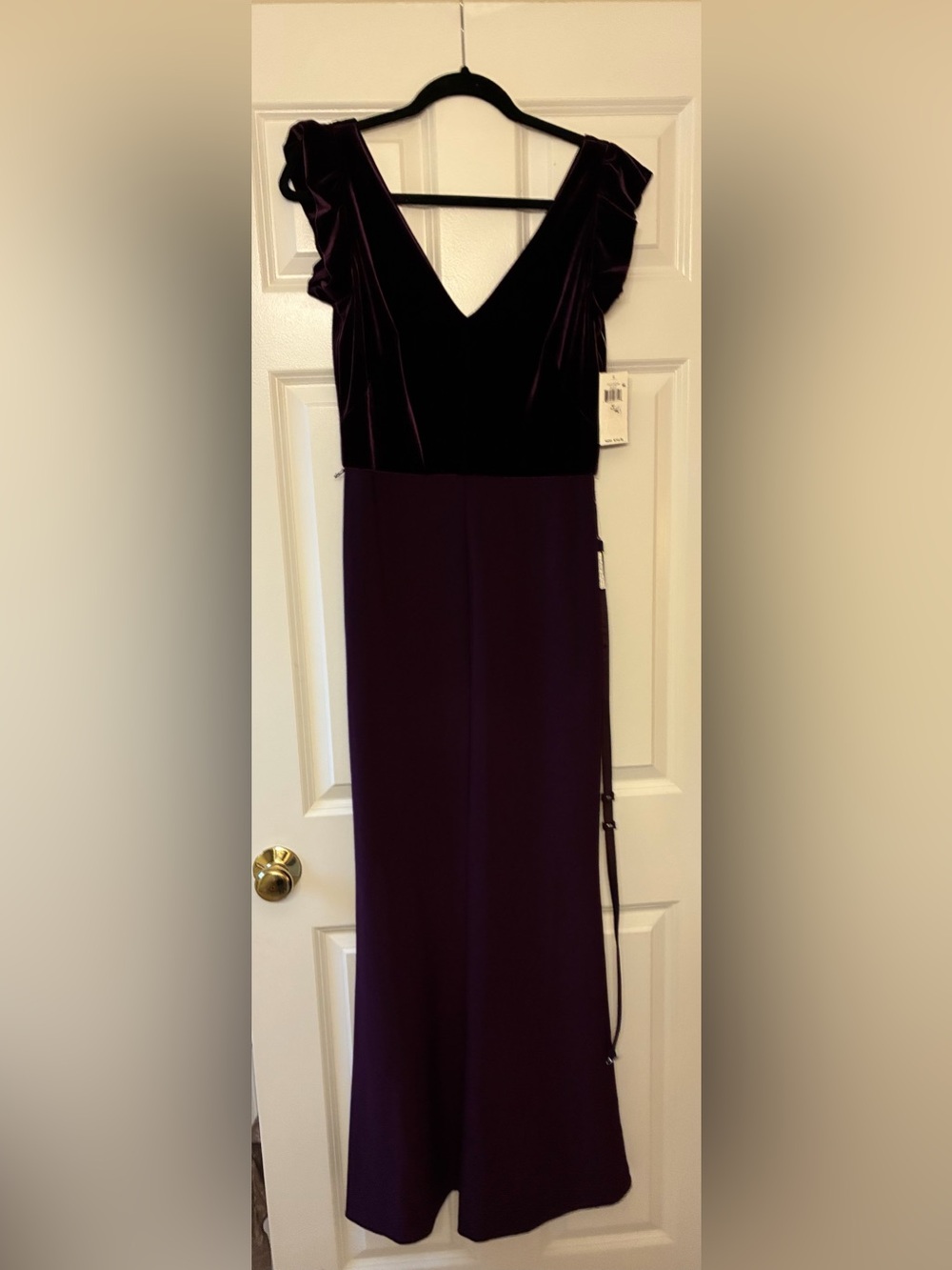 Ralph Lauren size 6 Elegant Purple Velvet Bodice Evening Dress